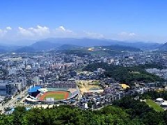 龍巖經(jīng)濟技術(shù)開發(fā)區(qū):打好產(chǎn)業(yè)轉(zhuǎn)型升級“創(chuàng)新牌”