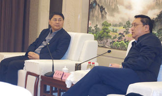 重慶銅梁區(qū)區(qū)委書(shū)記陳勇與我院國(guó)家高新區(qū)調(diào)研組專家親切會(huì)晤