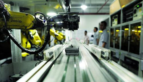 中國(guó)機(jī)器人產(chǎn)業(yè)發(fā)展需定方向、補(bǔ)短板